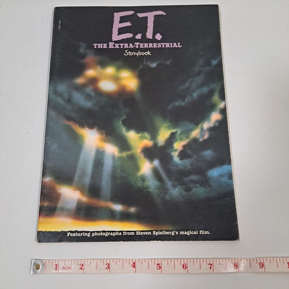 Vintage 1982 E.T. The Extra Terrestrial Storybook Spielberg Scholastic Book